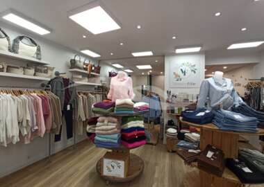 MAGASIN DE PRET A PORTER  FEMININ MAGASIN DE PRET A PORTER  FEMININ