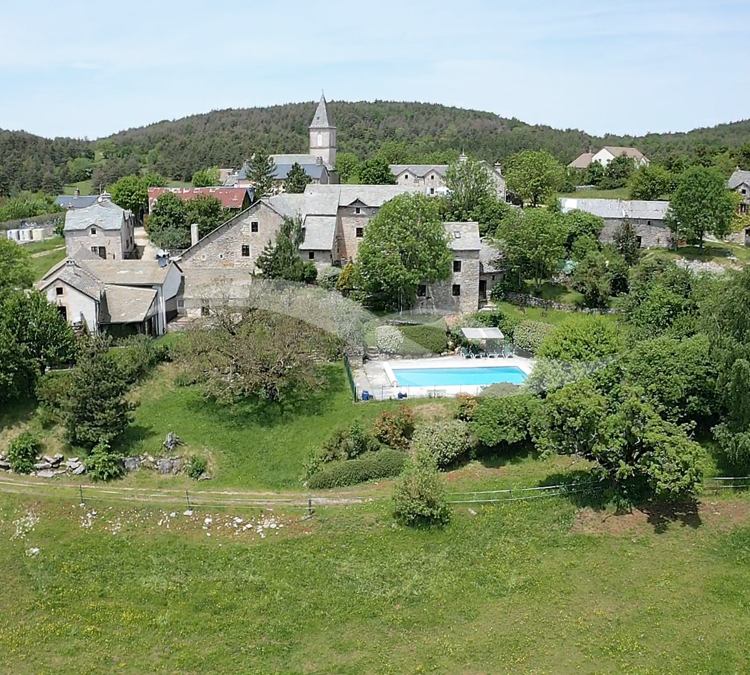 S0046 | Accueil touristique : Auberge- Gîtes - Gite d'étape avec foncier