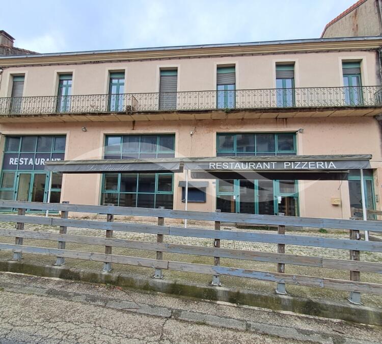 M0400 | LOCAL COMMUNAL AMENAGE EN RESTAURANT