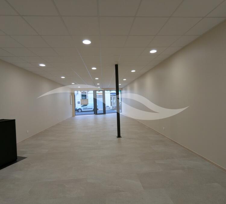 M0382 | LOCAL COMMERCIAL A LANGOGNE